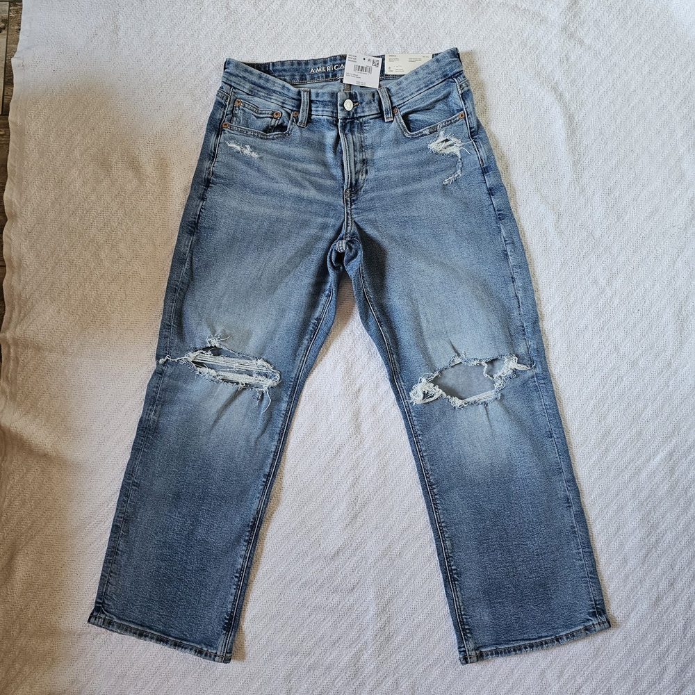 NWT American Eagle Outfitters Light Blue Distressed Women’s Jeans Sz 8 Xt Short